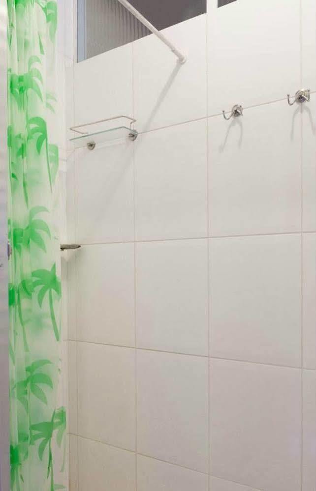 Abraco Carioca Favela Hostel Rio de Janeiro Bagian luar foto